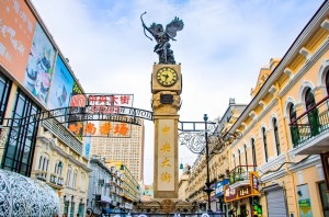 走进哈尔滨与众不同的中央大街，感受独特风情